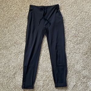 Lululemon black ankle length pants
